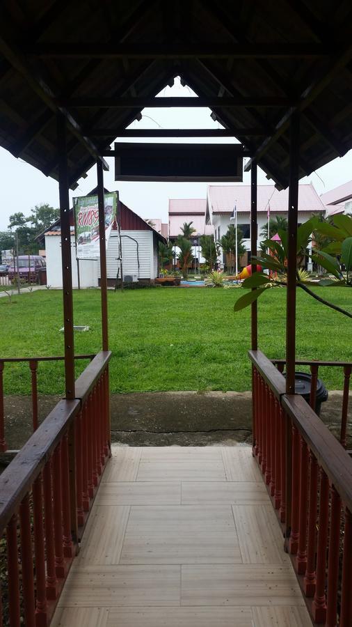 Noor Arfa River Chalet Kuala Terengganu Exterior foto